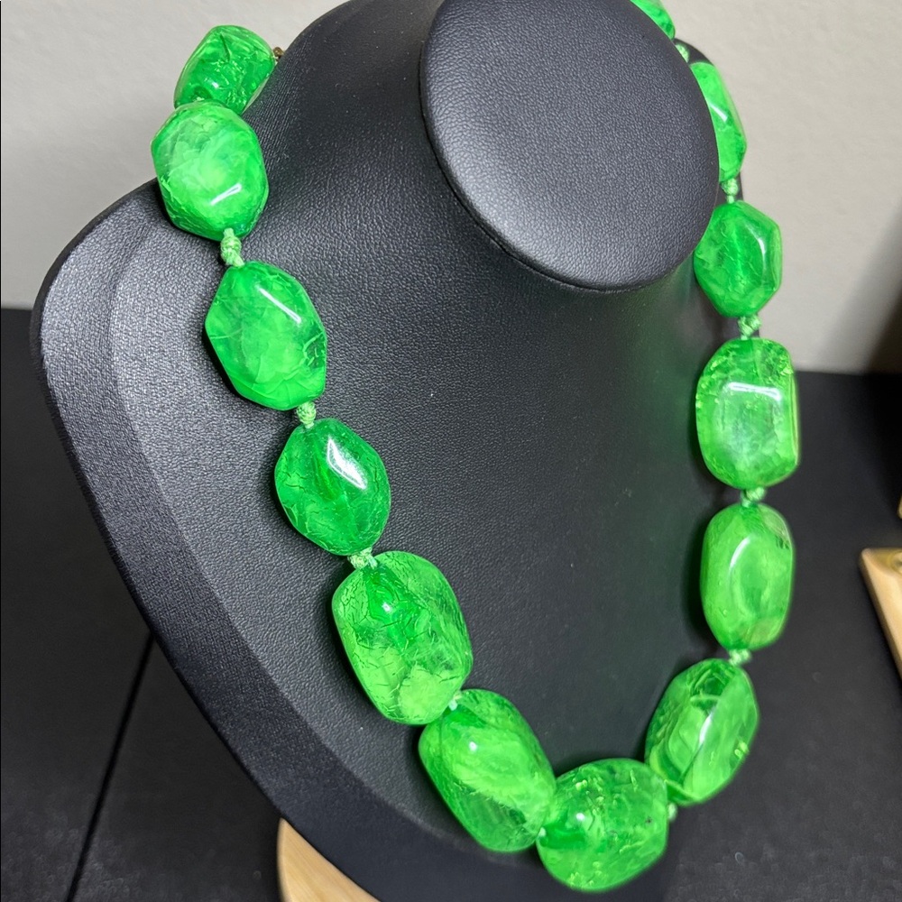 Chunky Green Knotted Acrylic Statement Holiday Ne… - image 4